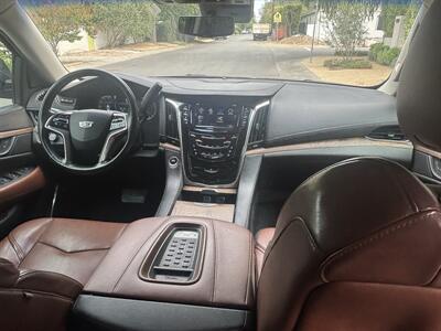 2017 Cadillac Escalade Premium Luxury - Photo 13 - North Hollywood, CA 91601