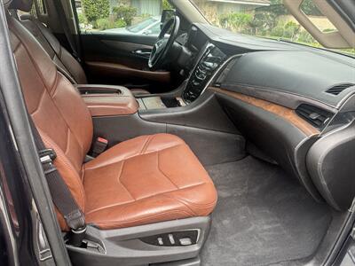 2017 Cadillac Escalade Premium Luxury - Photo 14 - North Hollywood, CA 91601