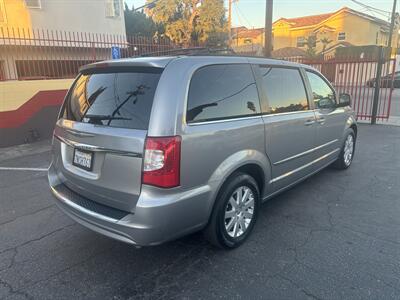 2014 Chrysler Town & Country Touring   - Photo 5 - North Hollywood, CA 91601