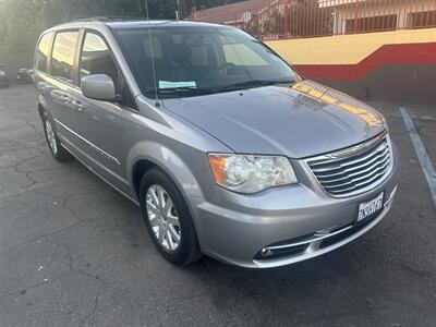 2014 Chrysler Town & Country Touring   - Photo 9 - North Hollywood, CA 91601