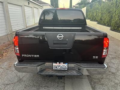 2010 Nissan Frontier SE V6   - Photo 4 - North Hollywood, CA 91601