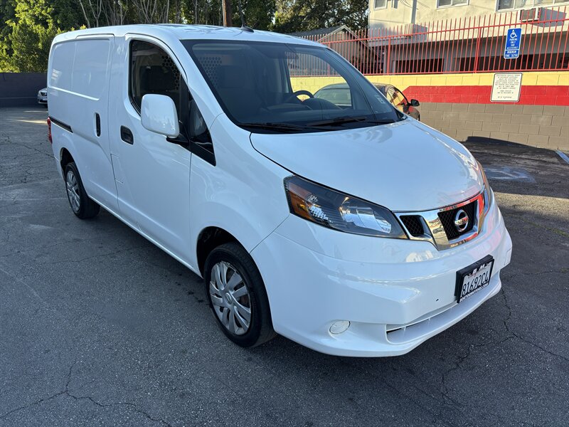 2017 Nissan NV200 SV   - Photo 1 - North Hollywood, CA 91601