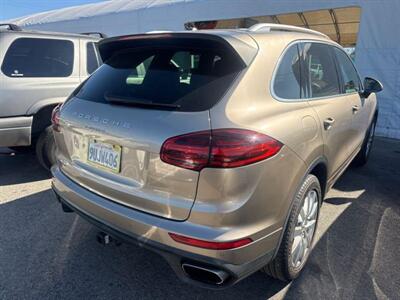 2016 Porsche Cayenne   - Photo 3 - North Hollywood, CA 91601