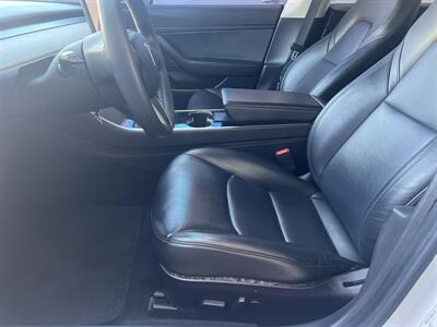 2020 Tesla Model 3 Standard Range Plus - Photo 14 - North Hollywood, CA 91601