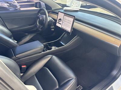 2020 Tesla Model 3 Standard Range Plus   - Photo 4 - North Hollywood, CA 91601