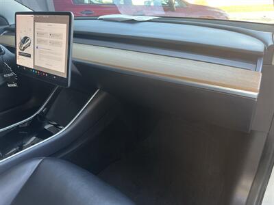 2020 Tesla Model 3 Standard Range Plus - Photo 28 - North Hollywood, CA 91601