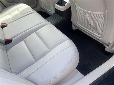 2024 Volvo S60 Recharge T8 Ultimate Dark The - Photo 27 - North Hollywood, CA 91601