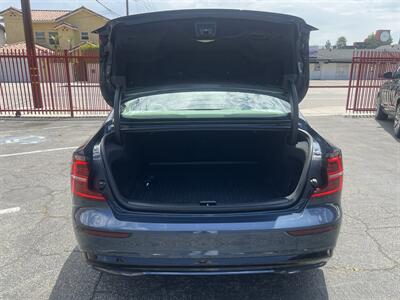 2024 Volvo S60 Recharge T8 Ultimate Dark The - Photo 9 - North Hollywood, CA 91601