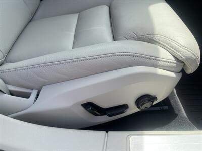 2024 Volvo S60 Recharge T8 Ultimate Dark The - Photo 29 - North Hollywood, CA 91601