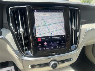 2024 Volvo S60 Recharge T8 Ultimate Dark The - Photo 38 - North Hollywood, CA 91601
