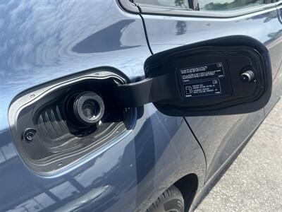 2024 Volvo S60 Recharge T8 Ultimate Dark The - Photo 17 - North Hollywood, CA 91601