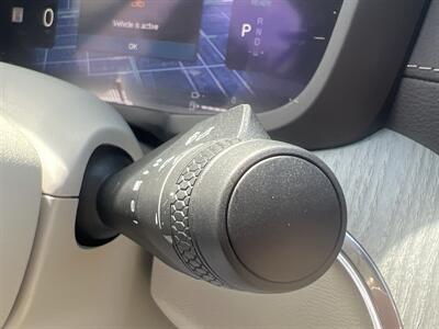 2024 Volvo S60 Recharge T8 Ultimate Dark The - Photo 37 - North Hollywood, CA 91601