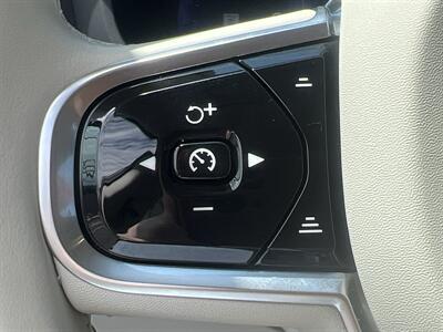 2024 Volvo S60 Recharge T8 Ultimate Dark The - Photo 34 - North Hollywood, CA 91601