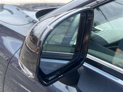2024 Volvo S60 Recharge T8 Ultimate Dark The - Photo 10 - North Hollywood, CA 91601