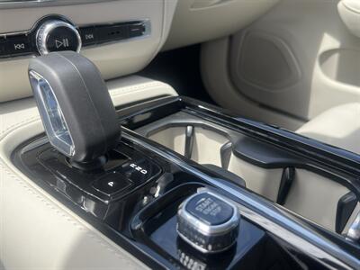 2024 Volvo S60 Recharge T8 Ultimate Dark The - Photo 41 - North Hollywood, CA 91601