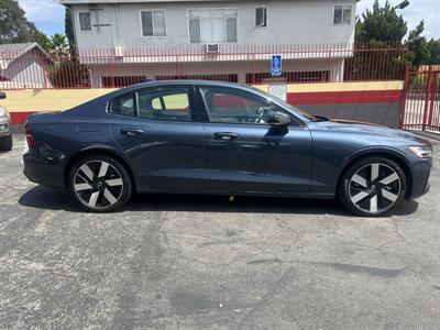 2024 Volvo S60 Recharge T8 Ultimate Dark The - Photo 5 - North Hollywood, CA 91601