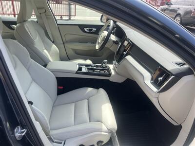 2024 Volvo S60 Recharge T8 Ultimate Dark The - Photo 28 - North Hollywood, CA 91601