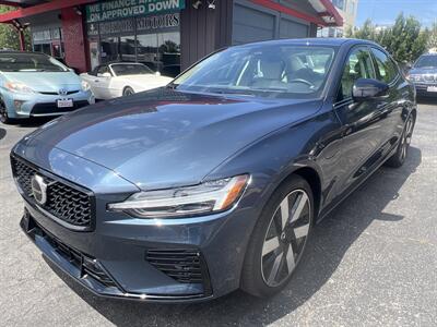 2024 Volvo S60 Recharge T8 Ultimate Dark The Sedan