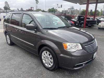 2016 Chrysler Town & Country Touring   - Photo 5 - North Hollywood, CA 91601