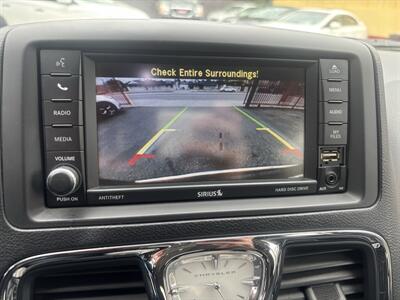 2016 Chrysler Town & Country Touring   - Photo 21 - North Hollywood, CA 91601