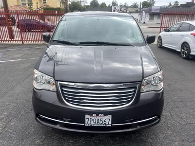 2016 Chrysler Town & Country Touring   - Photo 11 - North Hollywood, CA 91601