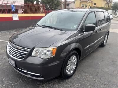 2016 Chrysler Town & Country Touring   - Photo 10 - North Hollywood, CA 91601