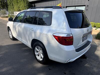 2010 Toyota Highlander SE - Photo 8 - North Hollywood, CA 91601
