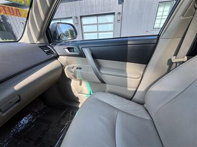 2010 Toyota Highlander SE - Photo 29 - North Hollywood, CA 91601