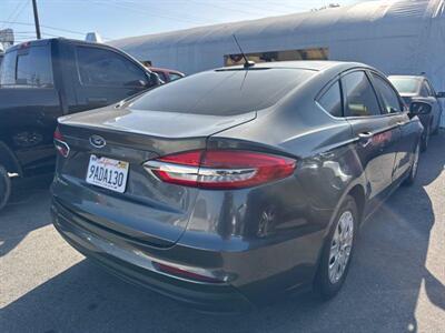 2019 Ford Fusion S   - Photo 4 - North Hollywood, CA 91601