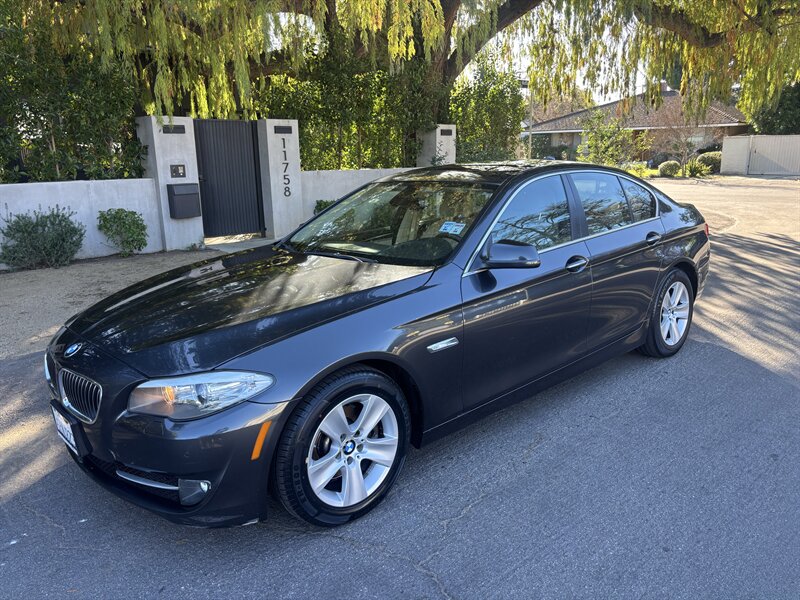 2011 BMW 528i  
