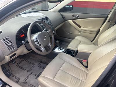 2009 Nissan Altima 2.5SL   - Photo 13 - North Hollywood, CA 91601