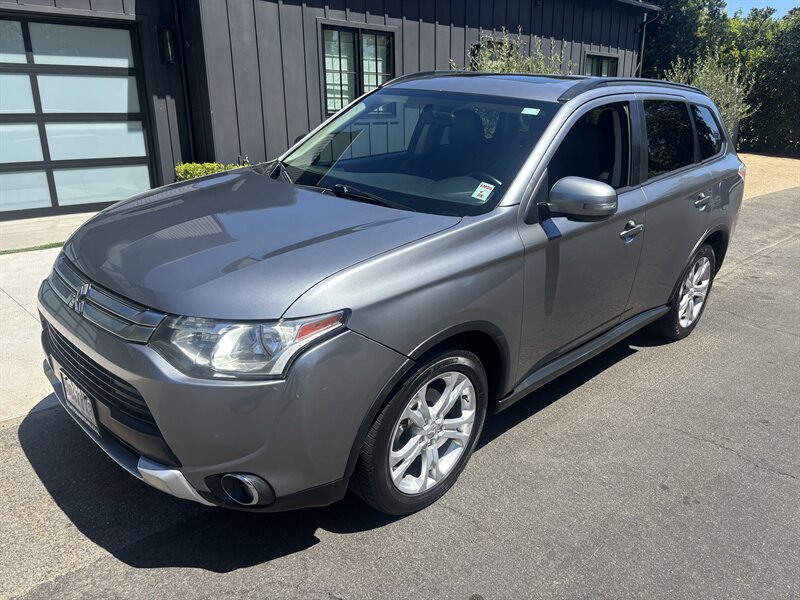 2015 Mitsubishi Outlander SE   - Photo 1 - North Hollywood, CA 91601