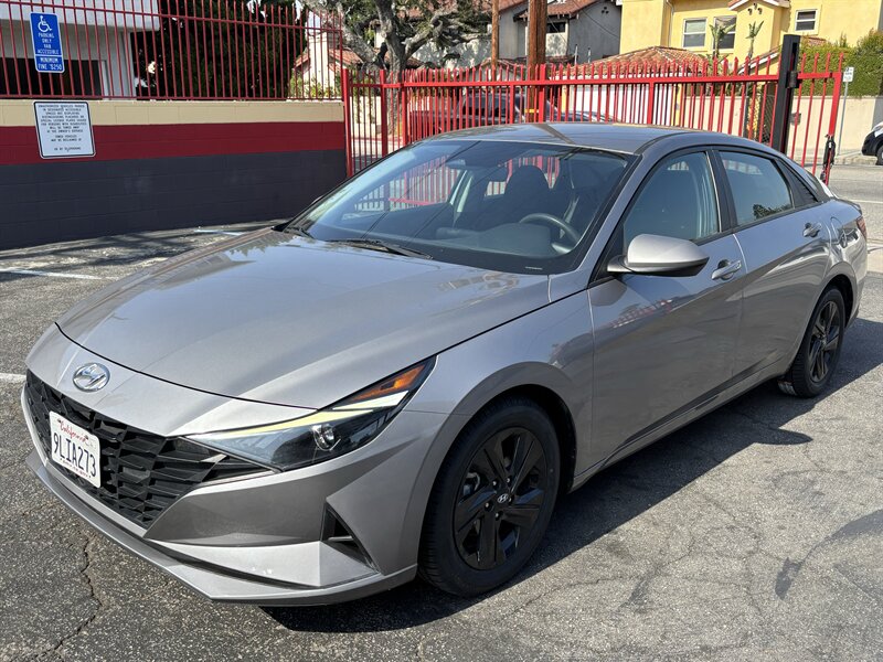 2021 Hyundai Elantra 2.0 SEL IVT's photo