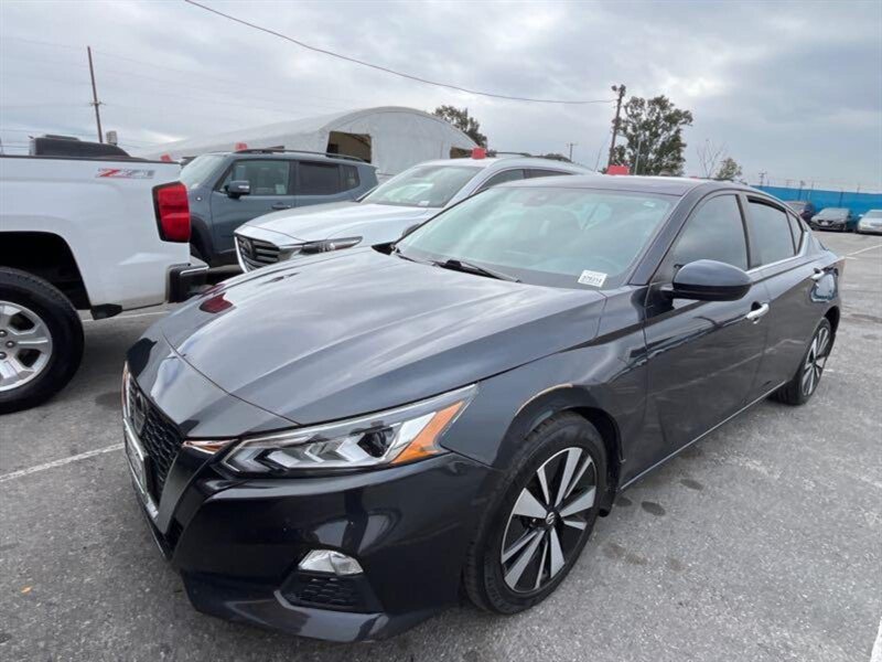 2022 Nissan Altima SV