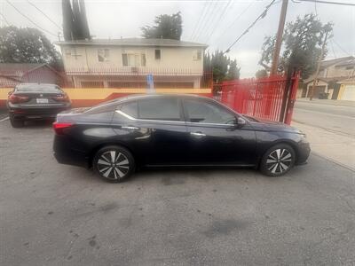 2022 Nissan Altima 2.5 SV   - Photo 6 - North Hollywood, CA 91601