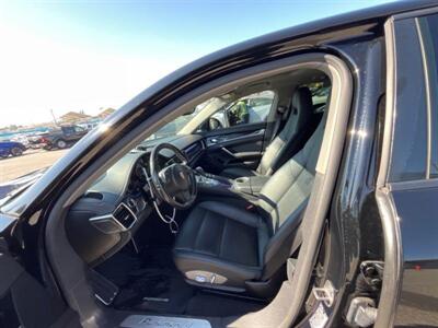 2015 Porsche Panamera 4 - Photo 8 - North Hollywood, CA 91601