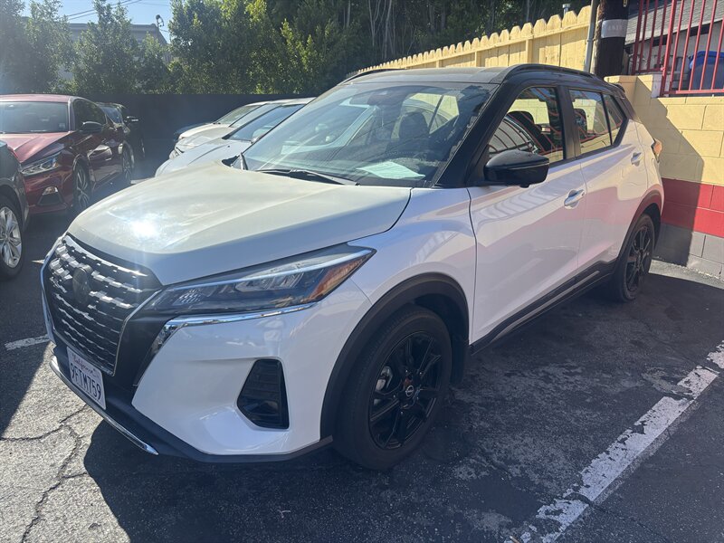 2023 Nissan Kicks SR   - Photo 1 - North Hollywood, CA 91601