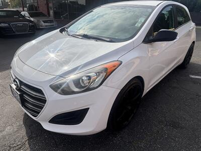 2017 Hyundai ELANTRA GT - Photo 10 - North Hollywood, CA 91601