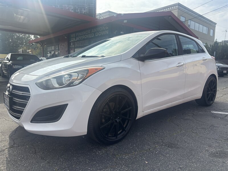 2017 Hyundai ELANTRA GT  