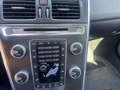 2016 Volvo XC60 T5 Drive-E Platinum   - Photo 32 - North Hollywood, CA 91601