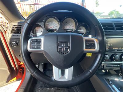 2013 Dodge Challenger R/T   - Photo 15 - North Hollywood, CA 91601