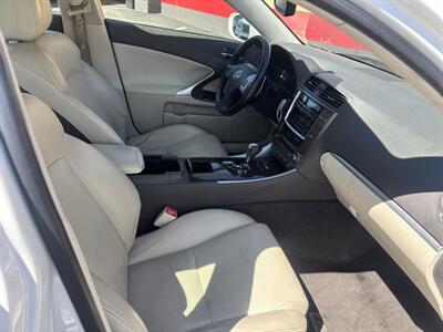 2013 Lexus IS   - Photo 15 - North Hollywood, CA 91601