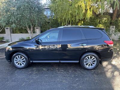 2016 Nissan Pathfinder SV   - Photo 2 - North Hollywood, CA 91601