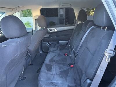 2016 Nissan Pathfinder SV   - Photo 15 - North Hollywood, CA 91601