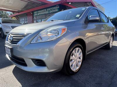 2013 Nissan Versa 1.6 SL Sedan