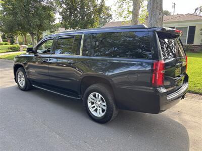 2017 Chevrolet Suburban LT - Photo 4 - North Hollywood, CA 91601