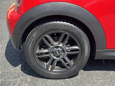 2011 MINI Cooper   - Photo 21 - North Hollywood, CA 91601