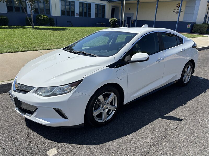 2017 Chevrolet Volt LT   - Photo 1 - North Hollywood, CA 91601