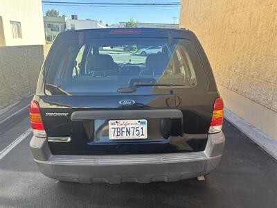 2004 Ford Escape XLS   - Photo 5 - North Hollywood, CA 91601