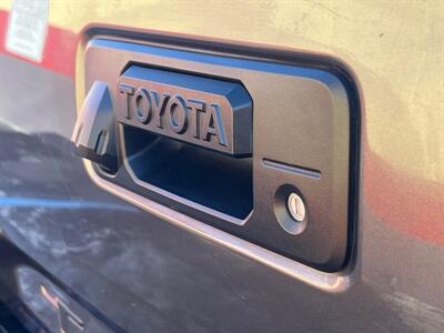 2019 Toyota Tacoma SR5 V6   - Photo 14 - North Hollywood, CA 91601